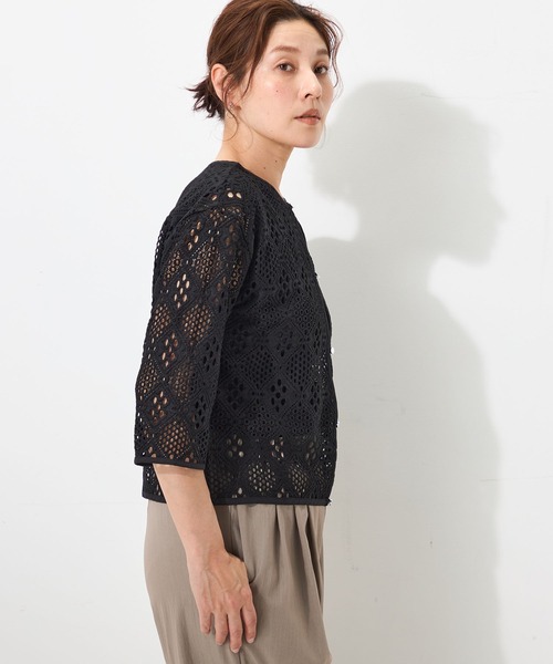 GALLORIA(ギャローリア)の「レースカーディガン(カーディガン/ボレロ・レディース・ホワイト/ブラック・M/LL/L/S)」の6枚目の写真