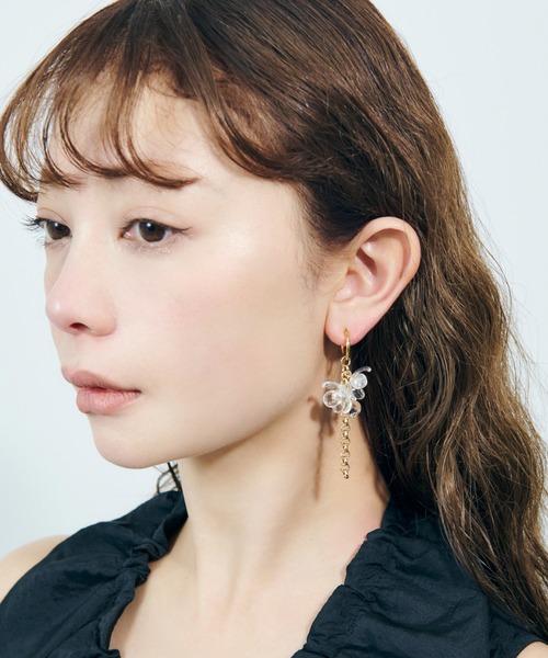 GOLDY（ゴールディ）の「クリア フラワー × パール イヤリング（イヤリング・レディース・シルバー系1/ゴールド/シルバー系2・FREE）」の13枚目の写真