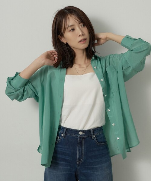 UNTITLED(アンタイトル)の「【秋羽織り/肌に張り付きにくい】シルキータッチシアーシャツ(シャツ/ブラウス・レディース・ブラウン系その他/アイボリー/ブルーグリーン・44/48/50/04/00/02)」の15枚目の写真