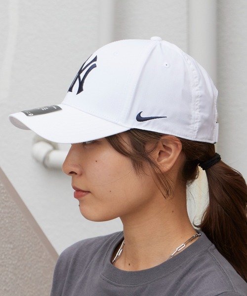 NIKE(ナイキ)の「NIKE/ナイキ CLUB STRUCTURED UV POLY RIPSTOP CAP クラブ ストラクチャード UV キャップ メンズ UVカット 軽量 通気性 アウトドア スポーツ ストリート 2026年 夏 夏服(キャップ・メンズ・ホワイト/ホワイト系1/ブラック/ブラック系1/ブラウン/ブルー・FREE)」の2枚目の写真