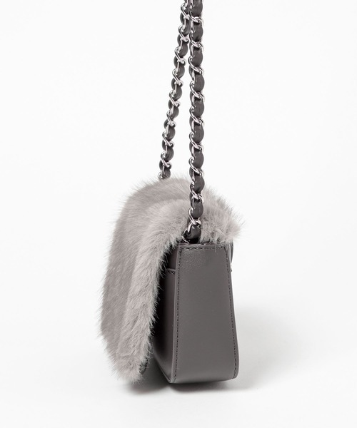 mysty woman（ミスティウーマン）の「【LE VERNIS】Wallet Bag 729259（ボディバッグ/ウエストポーチ・レディース・グレー・FREE）」の3枚目の写真