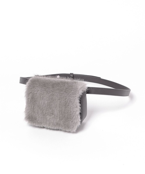 mysty woman（ミスティウーマン）の「【LE VERNIS】Wallet Bag 729259（ボディバッグ/ウエストポーチ・レディース・グレー・FREE）」の15枚目の写真