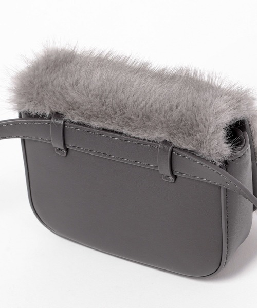 mysty woman（ミスティウーマン）の「【LE VERNIS】Wallet Bag 729259（ボディバッグ/ウエストポーチ・レディース・グレー・FREE）」の17枚目の写真