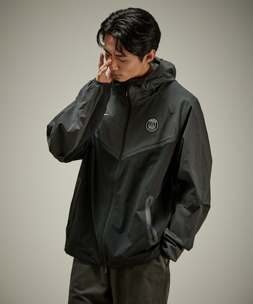 NIKE(ナイキ)の「【NIKE / ナイキ】PSG M NK TCH WVN WR FZ JKT(マウンテンパーカー・メンズ・ブラック・SMALL/MEDIUM/LARGE/X-LARGE)」の9枚目の写真