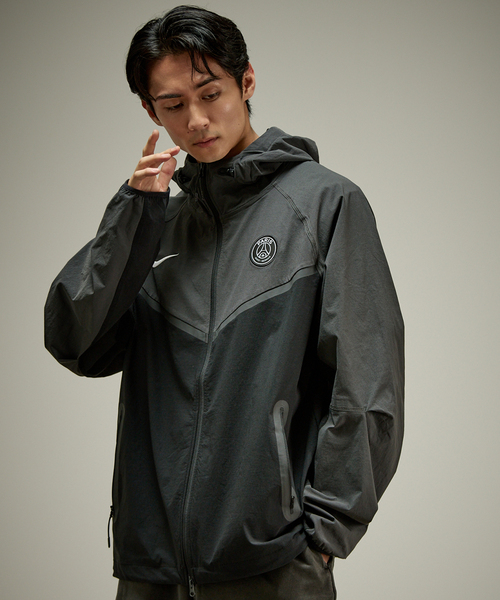 NIKE(ナイキ)の「【NIKE / ナイキ】PSG M NK TCH WVN WR FZ JKT(マウンテンパーカー・メンズ・ブラック・SMALL/MEDIUM/LARGE/X-LARGE)」の10枚目の写真