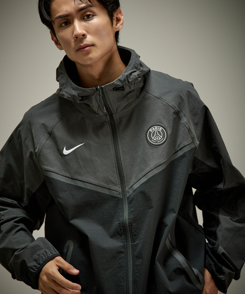 NIKE(ナイキ)の「【NIKE / ナイキ】PSG M NK TCH WVN WR FZ JKT(マウンテンパーカー・メンズ・ブラック・SMALL/MEDIUM/LARGE/X-LARGE)」の12枚目の写真