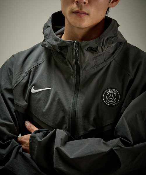 NIKE(ナイキ)の「【NIKE / ナイキ】PSG M NK TCH WVN WR FZ JKT(マウンテンパーカー・メンズ・ブラック・SMALL/MEDIUM/LARGE/X-LARGE)」の13枚目の写真