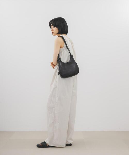 KBF（ケイビーエフ）の「ショルダーデザインミニBAG（ショルダーバッグ・レディース・ダークブラウン/ブラック・ONE）」の3枚目の写真
