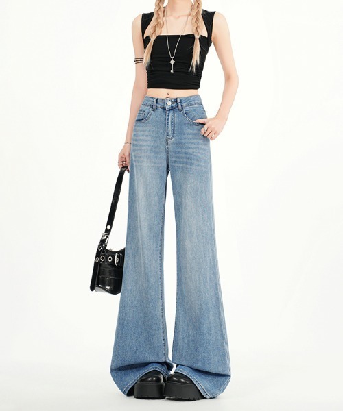 LUCPY(ラクピー)の「ハイウエストフレアワイドデニムパンツ(デニムパンツ・レディース・ネイビー・X-SMALL/SMALL/MEDIUM/LARGE)」の2枚目の写真