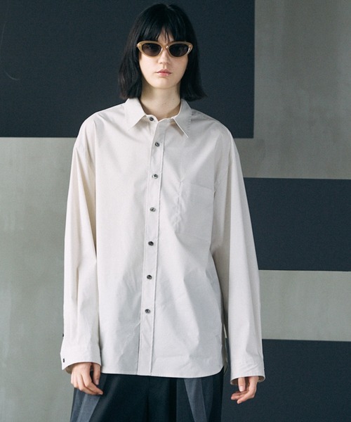 MAISON SPECIAL（メゾンスペシャル）の「《UNISEX》High Count Cotton Prime-Over Long Sleeve Shirt/ハイカウントコットンプライムオーバーロングスリーブシャツ【MAISON SPECIAL/メゾンスペシャル】（シャツ/ブラウス・メンズ・チャコールグレー/ベージュ/サックスブルー/アイボリー/ホワイト・1/2/0）」の3枚目の写真