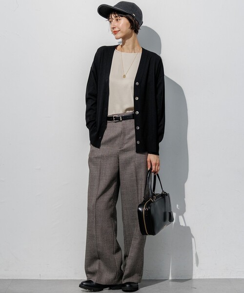 23区(ニジュウサンク)の「BALLIクラシックウールクロス ワイドパンツ(その他パンツ・レディース・ダークブラウン系3/ライトグレー系3・36/38/40)」の17枚目の写真