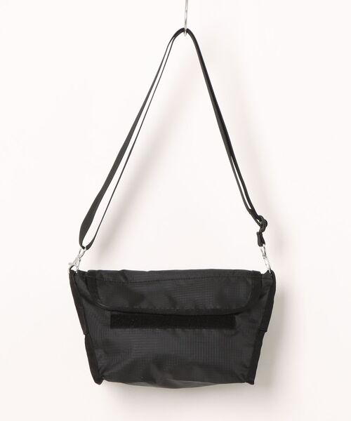 HUNTER（ハンター）の「【HUNTER】ハンター ORIGINAL ESSENTIAL PACKABLE CROSSBODY ショルダーバッグ（ショルダーバッグ・レディース・ブラック/ホワイト・FREE）」の3枚目の写真