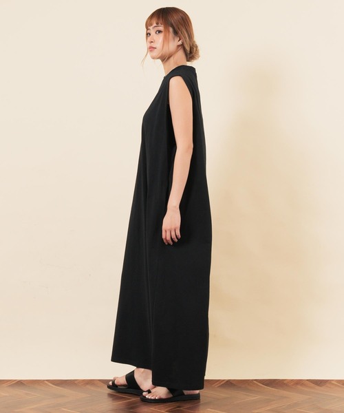 anap mimpi(アナップミンピ)の「オーバーサイズノースリーブワンピース(ワンピース・レディース・ブラック/ブルー・F)」の11枚目の写真
