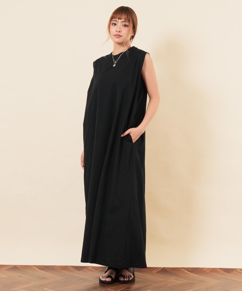 anap mimpi(アナップミンピ)の「オーバーサイズノースリーブワンピース(ワンピース・レディース・ブラック/ブルー・F)」の10枚目の写真