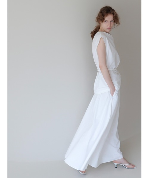 NOWNS(ナウンス)の「Nina | Drape neck blouse(Tシャツ/カットソー・レディース・チャコールグレー/アイボリー・FREE)」の5枚目の写真