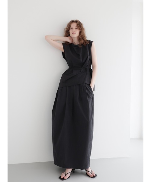 NOWNS(ナウンス)の「Nina | Drape neck blouse(Tシャツ/カットソー・レディース・チャコールグレー/アイボリー・FREE)」の8枚目の写真