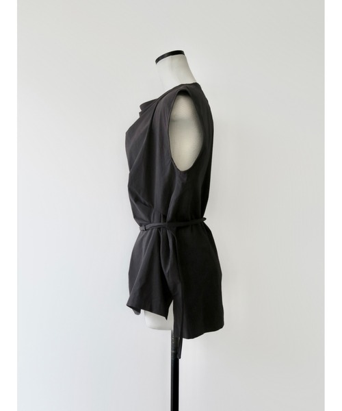 NOWNS(ナウンス)の「Nina | Drape neck blouse(Tシャツ/カットソー・レディース・チャコールグレー/アイボリー・FREE)」の6枚目の写真