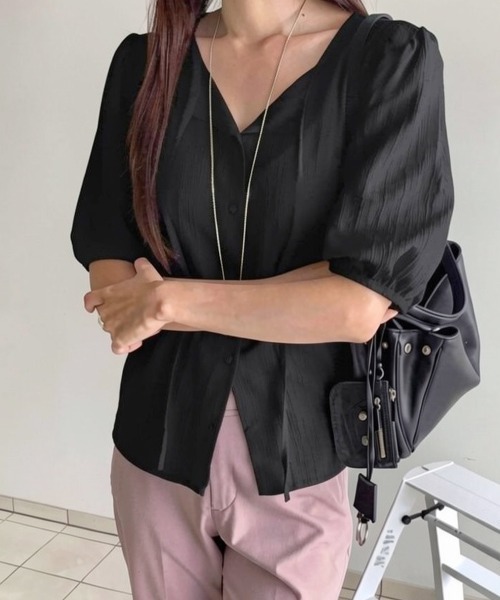LOENNE(ロエヌ)の「Tie Neck Blouse / タイネックブラウス(Tシャツ/カットソー・レディース・ブラック/クリーム/ホワイト・FREE)」の17枚目の写真
