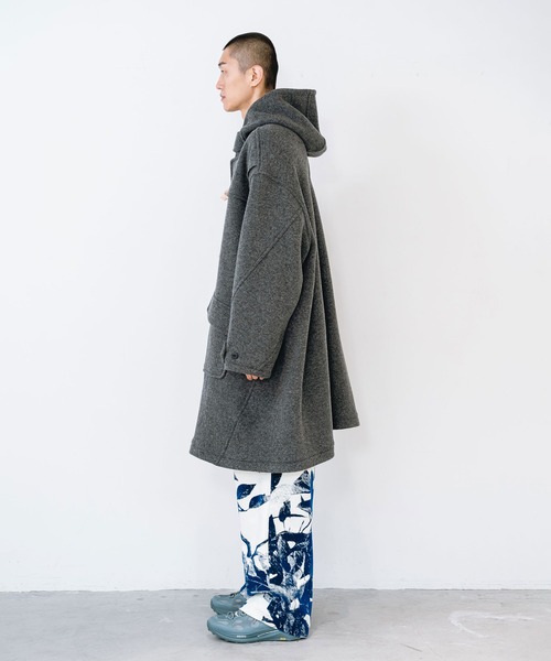 yoshiokubo(ヨシオクボ)の「yoshiokubo ヨシオクボ / CALM TWIST DUFFLE COAT カームツイストダッフルコート / YKF26514(ダッフルコート・メンズ・グレー/ブラック/ブラウン・2/3/1)」の5枚目の写真