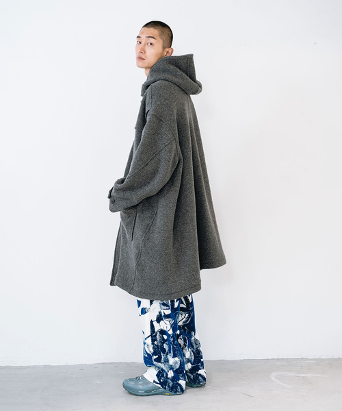 yoshiokubo(ヨシオクボ)の「yoshiokubo ヨシオクボ / CALM TWIST DUFFLE COAT カームツイストダッフルコート / YKF26514(ダッフルコート・メンズ・グレー/ブラック/ブラウン・2/3/1)」の7枚目の写真