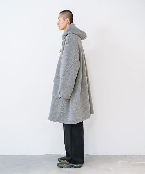 yoshiokubo(ヨシオクボ)の「yoshiokubo ヨシオクボ / CALM TWIST DUFFLE COAT カームツイストダッフルコート / YKF26514(ダッフルコート・メンズ・グレー/ブラック/ブラウン・2/3/1)」の20枚目の写真