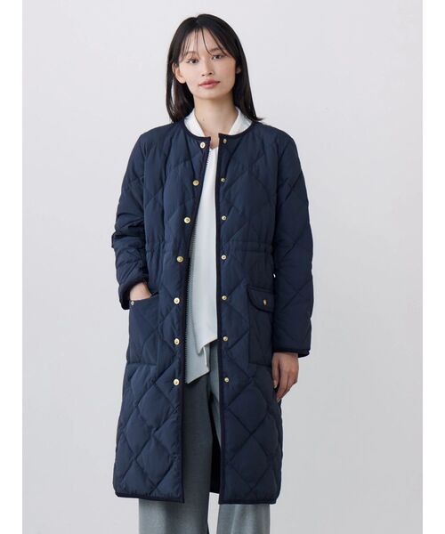 TONAL(トーナル)の「【TAIONコラボ】パイピングロングダウンコート(ダウンジャケット/コート・レディース・ブラウン/ネイビー/アイボリー・MEDIUM/SMALL)」の3枚目の写真