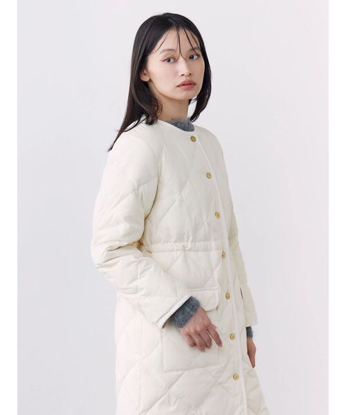 TONAL(トーナル)の「【TAIONコラボ】パイピングロングダウンコート(ダウンジャケット/コート・レディース・ブラウン/ネイビー/アイボリー・MEDIUM/SMALL)」の9枚目の写真