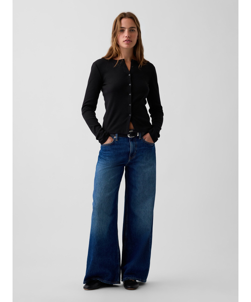 GAP(ギャップ)の「リブ フロントボタントップス(Tシャツ/カットソー・レディース・ブラウン/ブラック・XS/S/M/L/XL/XXS)」の3枚目の写真