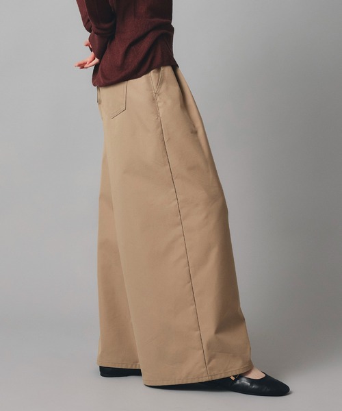 AT THE TRNK(アットザトランク)の「チノ ワイド パンツ AT THE TRNK(チノパンツ・レディース・ベージュ/ブラック・S/M)」の15枚目の写真