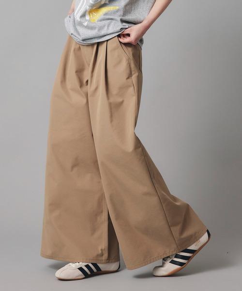 AT THE TRNK(アットザトランク)の「チノ ワイド パンツ AT THE TRNK(チノパンツ・レディース・ベージュ/ブラック・S/M)」の16枚目の写真