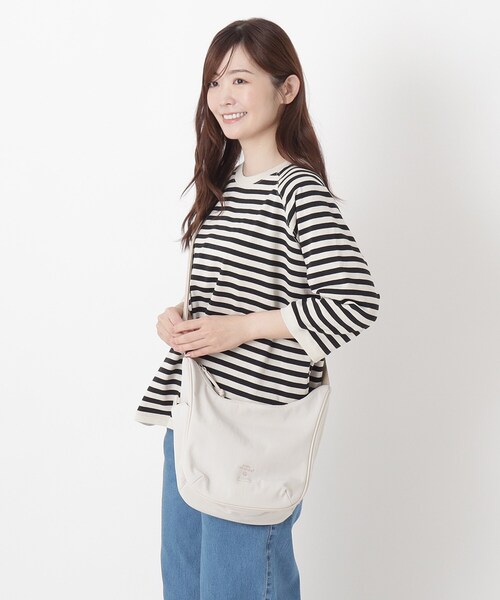 one'sterrace（ワンズテラス）の「anello クリンクルミニショルダー（ショルダーバッグ・レディース・ベージュ系9/グレー系4/ブラック系8・99）」の10枚目の写真