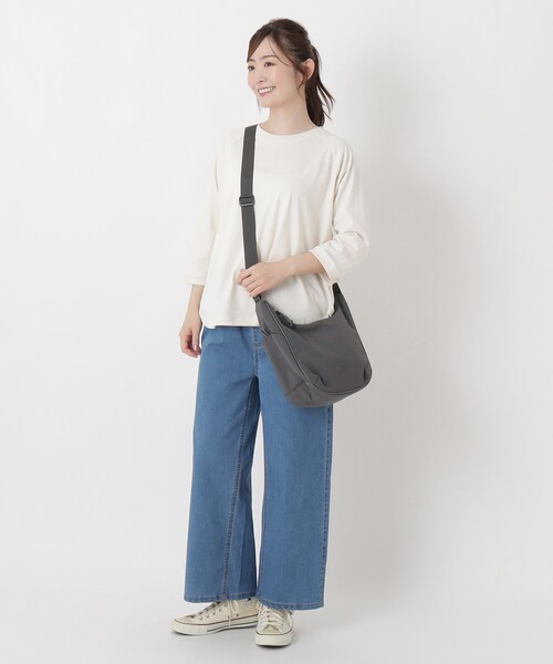 one'sterrace（ワンズテラス）の「anello クリンクルミニショルダー（ショルダーバッグ・レディース・ベージュ系9/グレー系4/ブラック系8・99）」の5枚目の写真