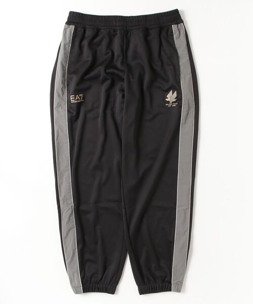 EMPORIO ARMANI EA7(エンポリオアルマーニイーエーセブン)の「<オンライン限定>【エンポリオ アルマーニ EA7】オーバーサイズ ジャージーパンツ サッカー Soccer(その他パンツ・メンズ・ブラック・LARGE/MEDIUM/X-LARGE/X-SMALL/SMALL)」の1枚目の写真