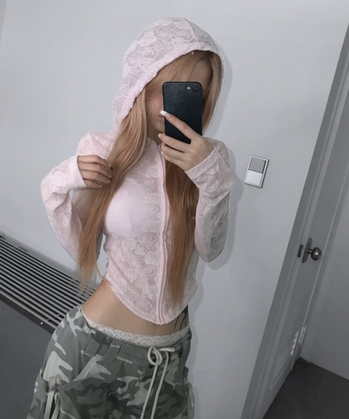 THEAIRTOWN(ジエアタウン)の「rose crop hz(パーカー・レディース・ブラック/アイボリー/ライトピンク・FREE)」の5枚目の写真