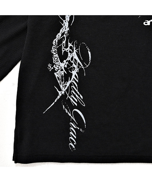 RUDOL(ルドル)の「『RUDOL/ルドル』グラフィックプリントワッフルヘンリーネックロンT(Tシャツ/カットソー・メンズ・ブラック/ホワイト・L/M)」の12枚目の写真