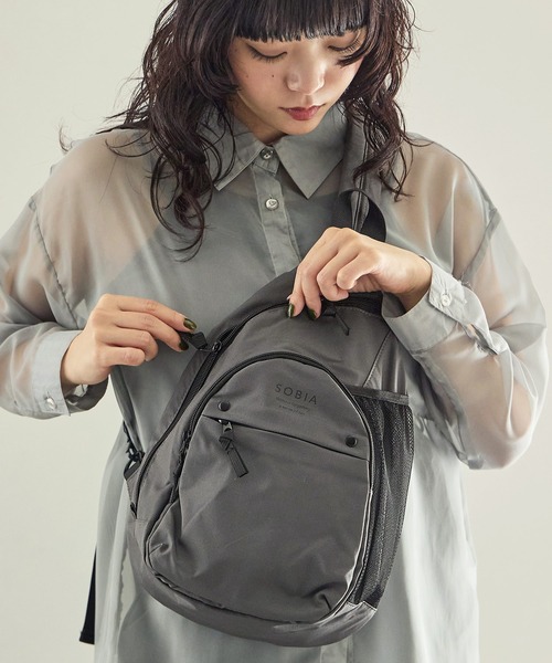 Fashion Letter(ファッションレター)の「マザーズバッグ リップストップボディバッグ(ボディバッグ/ウエストポーチ・レディース・ベージュ/ブラック/チャコールグレー/ブルー・FREE)」の3枚目の写真