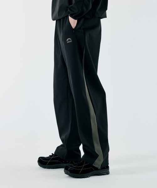 SANRO（サンロ）の「[ユニセックス]ストレートジャージパンツ - ブラック（スウェットパンツ・メンズ・その他・X-LARGE/MEDIUM/LARGE）」の6枚目の写真