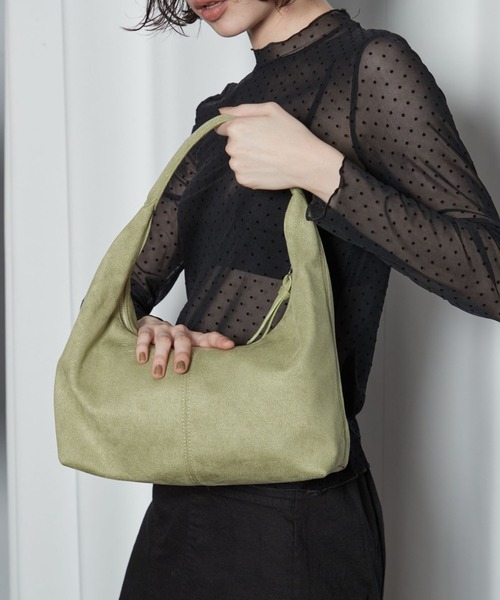 OFROOM(オフルーム)の「【2026秋冬新作】Suede Mini Bag|スエードミニバッグ(ハンドバッグ・レディース・グリーン/ピンク/ブラウン・ONESIZE)」の2枚目の写真