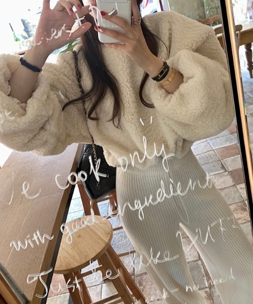 FAVORITO(ファヴォリート)の「クルーネックボアトップス(その他トップス・レディース・ベージュ・F)」の9枚目の写真