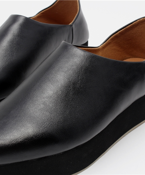 A part by（アパートバイ）の「アツゾコバブーシュ 724151 （その他シューズ・レディース・ブラック/ホワイト・38/24.5cm/37/23.5cm）」の10枚目の写真