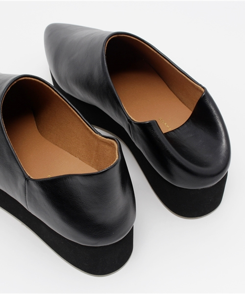 A part by（アパートバイ）の「アツゾコバブーシュ 724151 （その他シューズ・レディース・ブラック/ホワイト・38/24.5cm/37/23.5cm）」の12枚目の写真