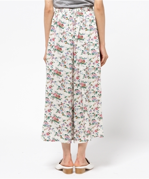 RAY CASSIN（レイカズン）の「レーヨン花柄スカーチョ（その他パンツ・レディース・ネイビー/オフホワイト・FREE）」の8枚目の写真