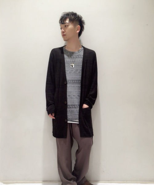 rovtski(ロフトスキー)の「総柄レーヨンロングカーディガン(カーディガン/ボレロ・メンズ・オリーブ×ブラック/ホワイト×ブラック・MEDIUM/LARGE)」の1枚目の写真