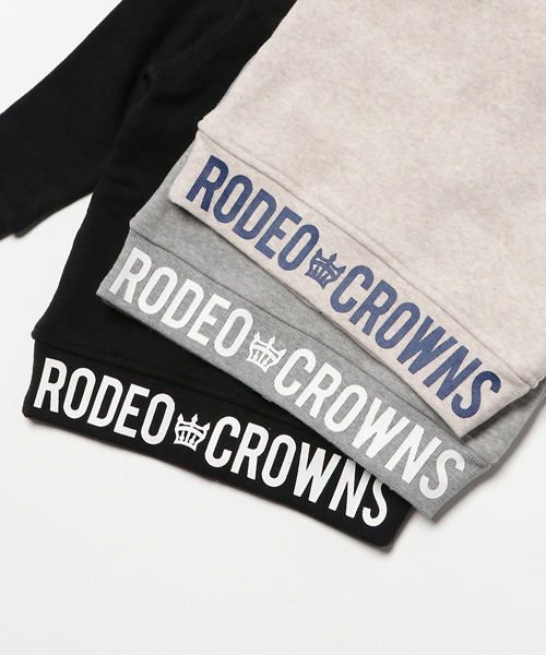 RODEO CROWNS WIDE BOWL（ロデオクラウンズワイドボウル）の「スソロゴ ハイネック ジップパーカー（パーカー・キッズ・ブラック/ベージュ/トップグレー・SMALL/LARGE/X-SMALL/MEDIUM）」の9枚目の写真