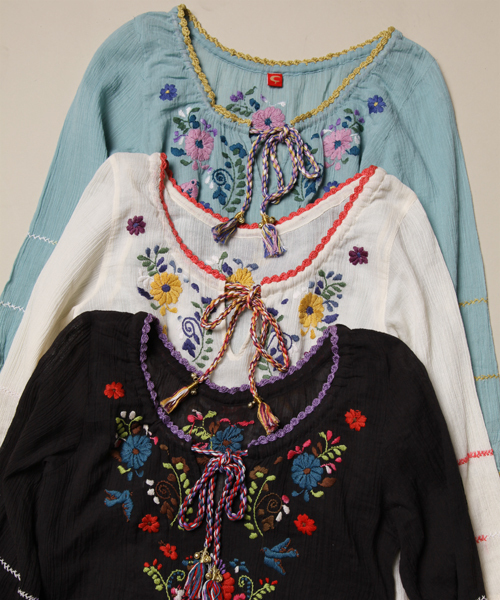 CIAOPANIC（チャオパニック）の「amina×ciaopanic　ベルトップス（シャツ/ブラウス・レディース・オフホワイト/ブラック/ライトグリーン・FREE）」の12枚目の写真