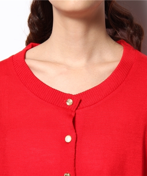 DISCOAT（ディスコート）の「アンティーク釦クルーカーディガン（カーディガン/ボレロ・レディース・ベージュ/レッド/グリーン/チャコールグレー・ﾌﾘ-）」の5枚目の写真