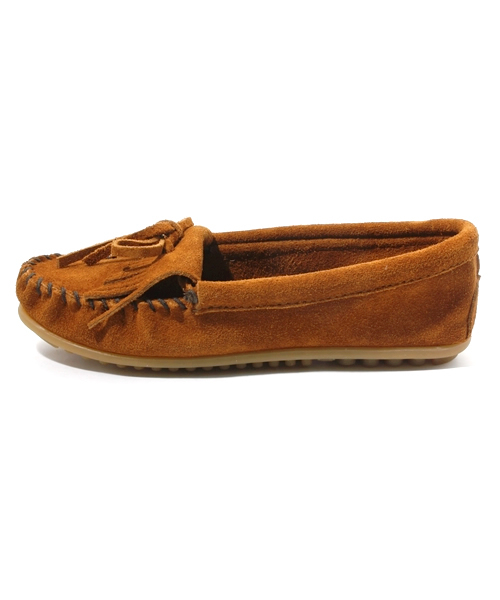 Minnetonka（ミネトンカ）の「[ミネトンカ]MINNETONKA スエードモカシン（その他シューズ・レディース・ブラウン/ダークブラウン/ブラック・5/6/7）」の4枚目の写真