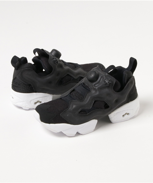Reebok（リーボック）の「【2017秋冬】インスタポンプ フューリー [INSTAPUMP FURY TECH]（スニーカー・メンズ・ブルー/ブラック・27.5cm/23.5cm/29.5cm/31cm/25.5cm/26.5cm/25.0cm/30.0cm/26.0cm/24.5cm/24.0cm/27.0cm/23.0cm/28.5cm/28.0cm/29.0cm）」の2枚目の写真
