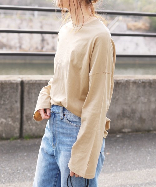 reca(レカ)の「【プチプラ】袖フレアビッグシルエットカットソー(Tシャツ/カットソー・レディース・ホワイト/ブラック/ネイビー/グレー/ベージュ・FREE)」の1枚目の写真