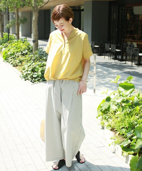 journal standard L'essage（ジャーナルスタンダードレサージュ）の「TCローンスキッパーブラウス◆（シャツ/ブラウス・レディース・ホワイト/ネイビー/イエロー系その他・FREE）」の5枚目の写真